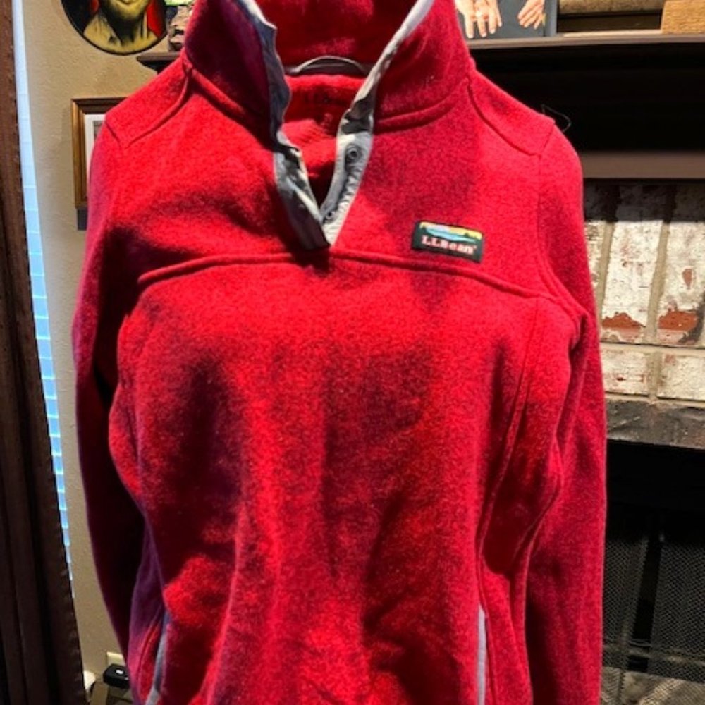 L. L. Bean Pull Over